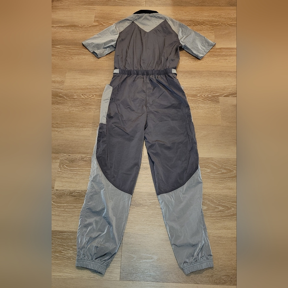 Jordan Essentials Women's Size Small Flight Suit Jumpsuit New - Picture 3 of 5